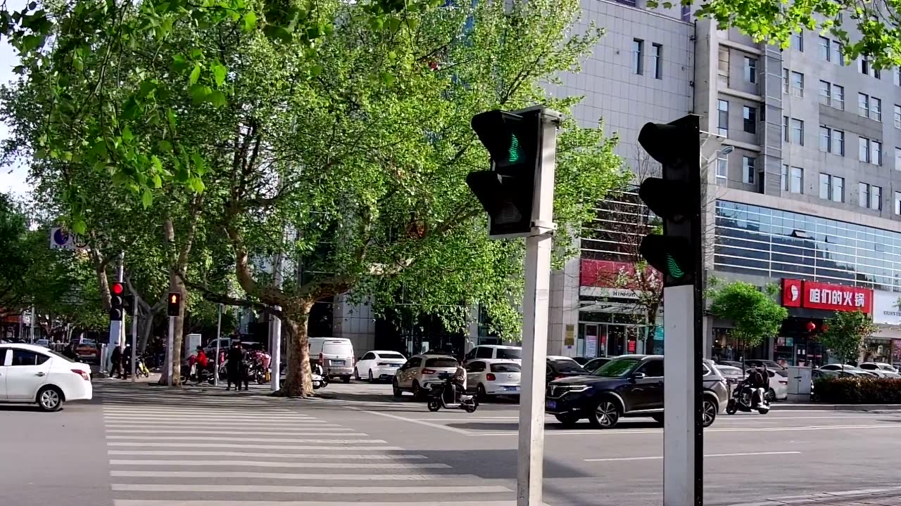 店铺今年不好干,泰安青年路很多店铺往外出租