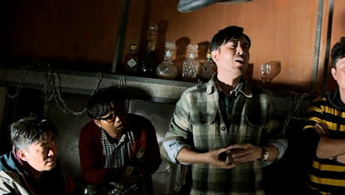 一出好戏:张总不愧是大老板,用扑克牌当货币,太有头脑了