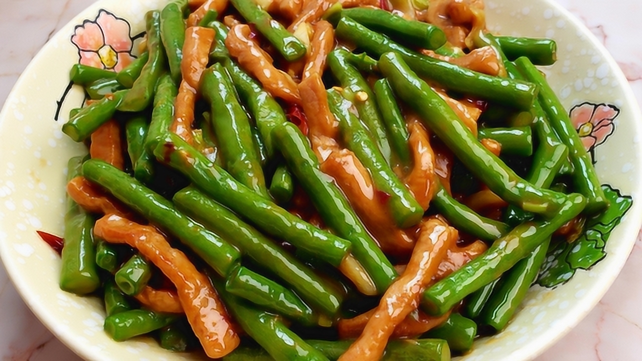 难怪饭店的豆角肉丝好吃,原来做法不一样,看大厨讲解,详细到位