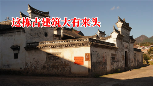 文艺蜀黍看世界简 介:蜀黍来到了河阳古民居中的虚竹公祠,它的木雕