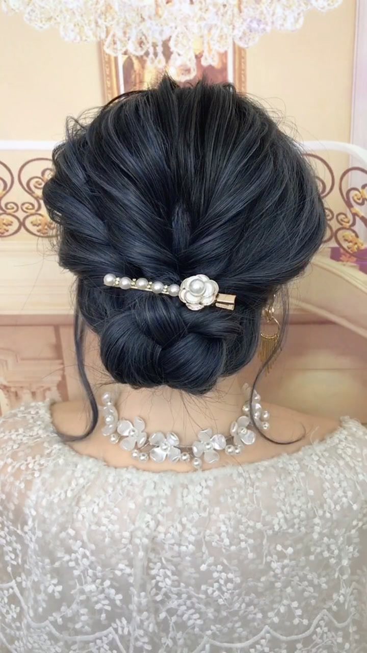 气质蓬松富婆发型