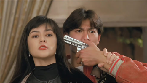 龙神太子0:01:021992年的关之琳正是妙龄,电影《真假威龙》美爆了时