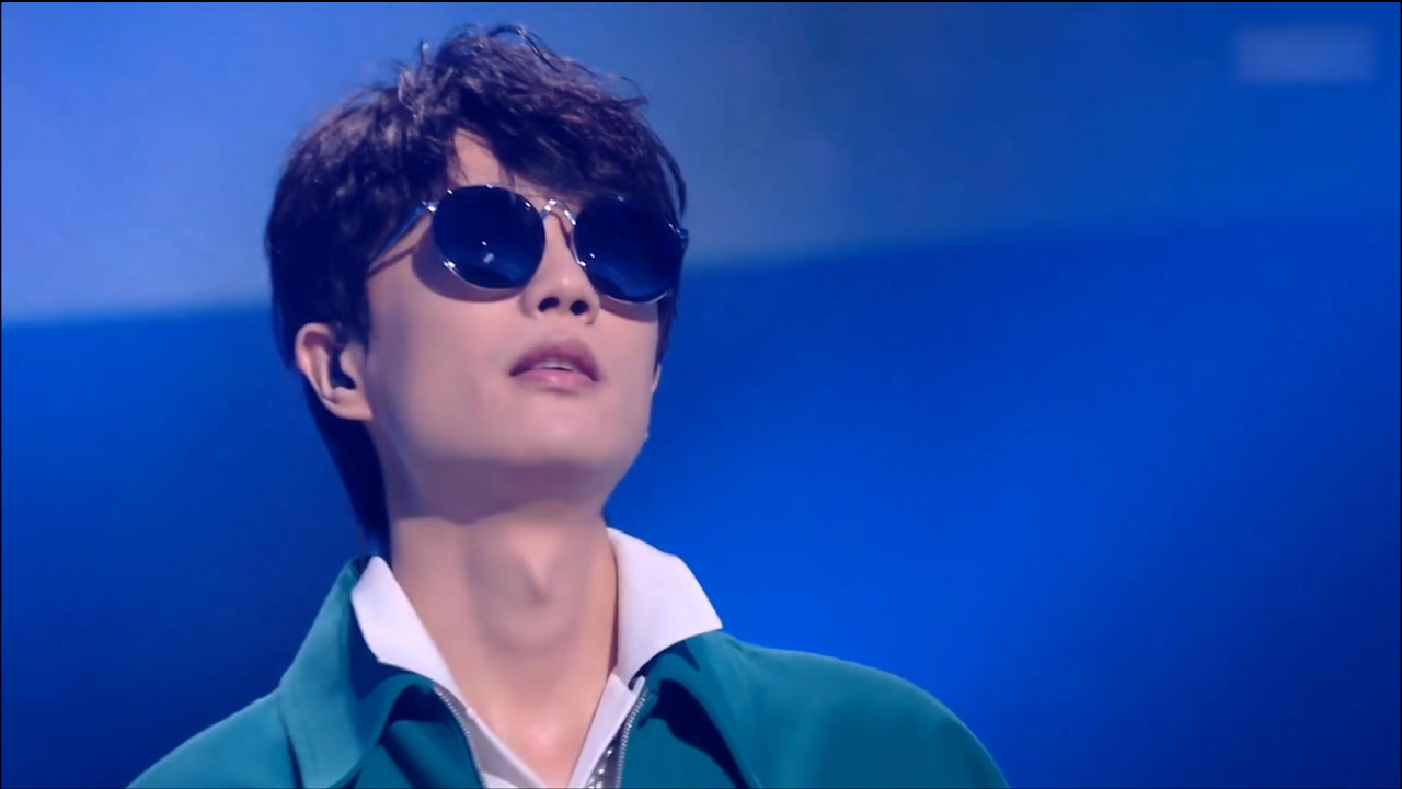 许嵩再唱《雅俗共赏》,一开口就是"爷青回"啊,爱了爱了!