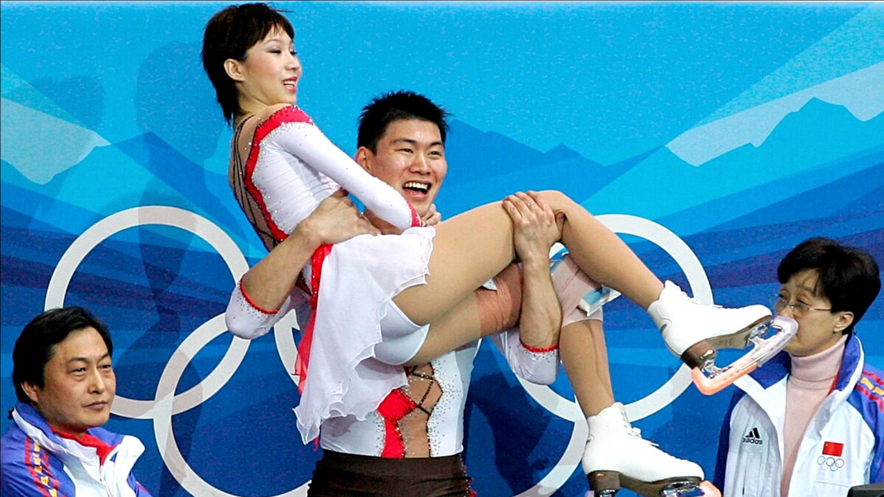 从重摔倒地到重新比赛,仅2分钟!