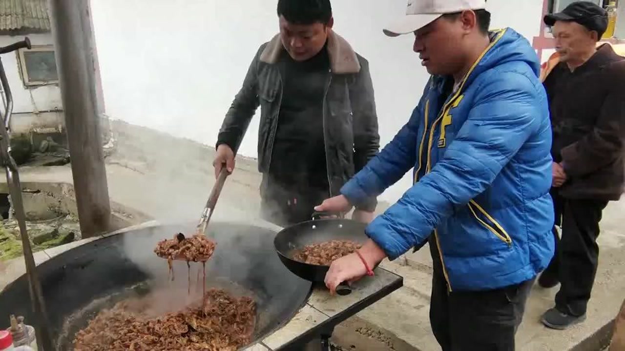 农村大锅菜,麻辣牛杂,好吃下饭又下酒