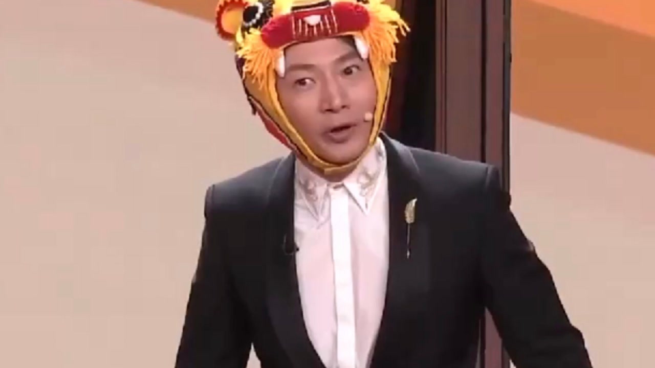 撒贝宁虎头,撒贝宁虎头帽_大山谷图库
