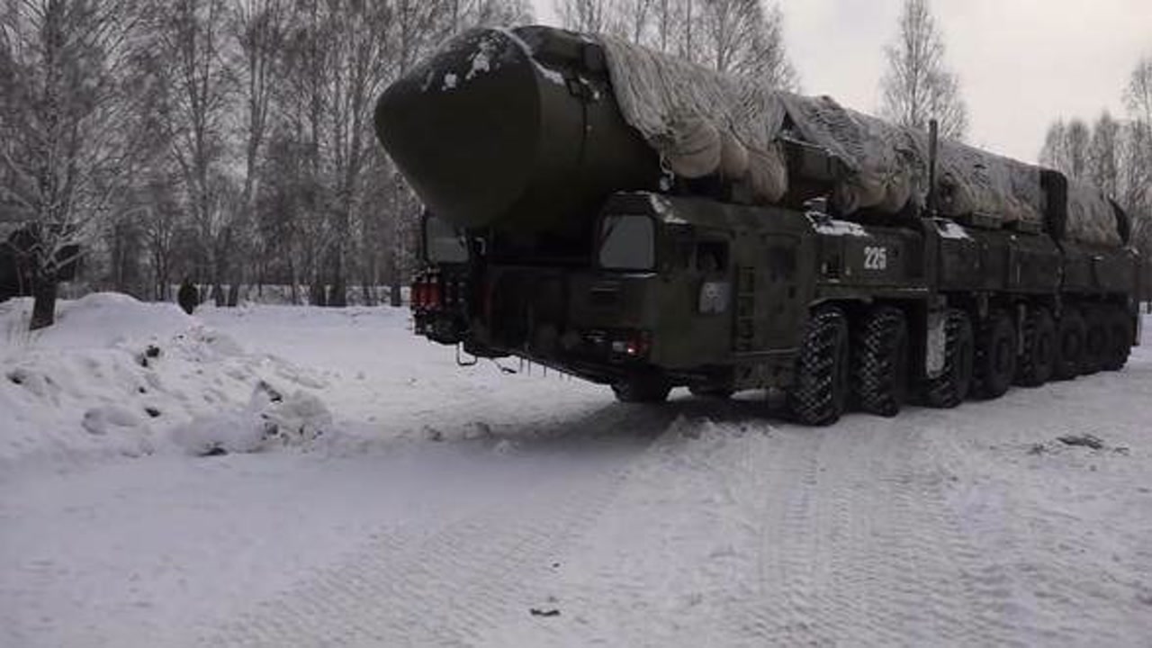 俄罗斯再次展示镇国利器,白杨-m洲际弹道导弹
