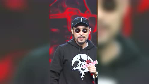 狗哥解释为啥rap歌手爱戴眼镜,短短几十秒究竟得罪了多少同行