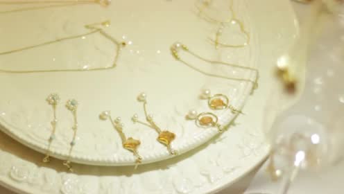 Faccia Come Il Cuore è¾è®¯è§é¢ Quando gelsomino nacque la gente del paese si alzò nel cuor della notte, credendo di aver udito le sirene delle fabbriche che chiamavano al lavoro: è¾è®¯è§é¢