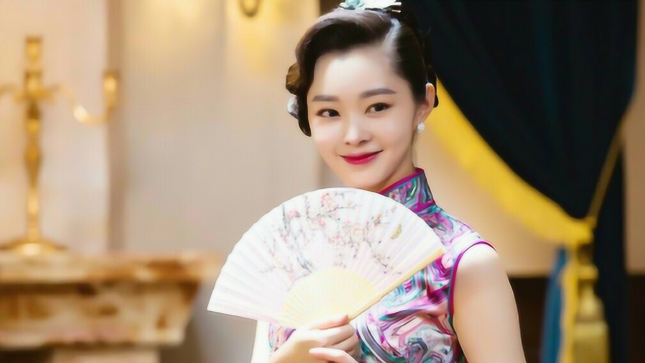 原以为旗袍第一人宋轶已经够美了,当李沁换上旗袍后,网友:这谁顶得住