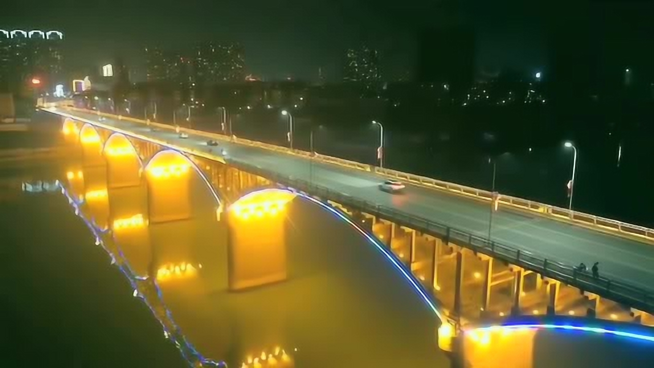 夜幕下的贵港西江大桥,美到怀疑人生
