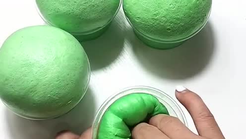 迷你充气冰山泥,一个个戳破再混泥,要不要这么好玩啊