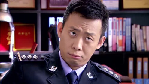 姑娘叫警察叔叔,警察叫她姐姐,这对话太逗了