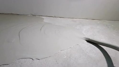 爱多邦厚层无沙地面找平的石膏基自流平能解决的问题