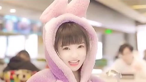 观众说小哥哥到饭点了干饭人之歌走端起饭盆干饭去