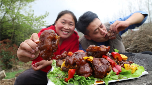 [图]花60买根牛蹄，胖妹做干锅牛蹄下饭，皮脆肉嫩，又香又辣吃过瘾