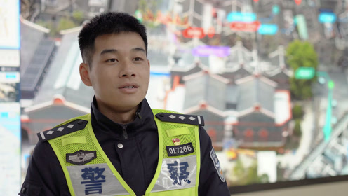 "外滩指路人"黄俊:为城市律动贡献青春力量