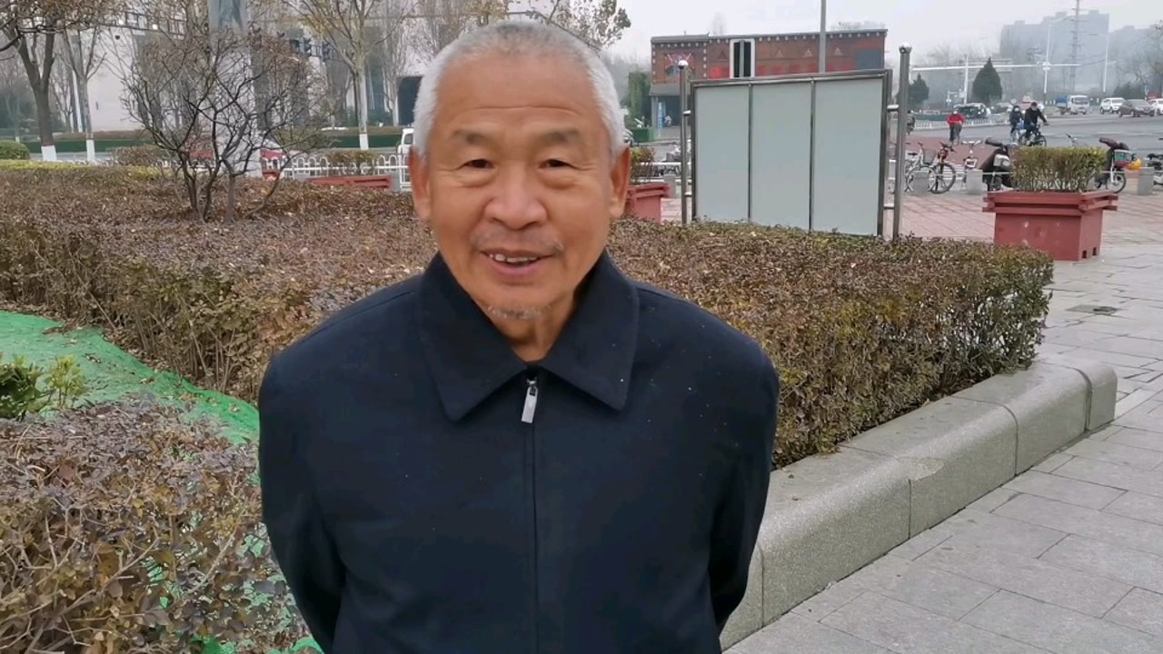 河北70岁大爷,自称农奴,煤电公司 送煤工,退休金太少 能拿多少