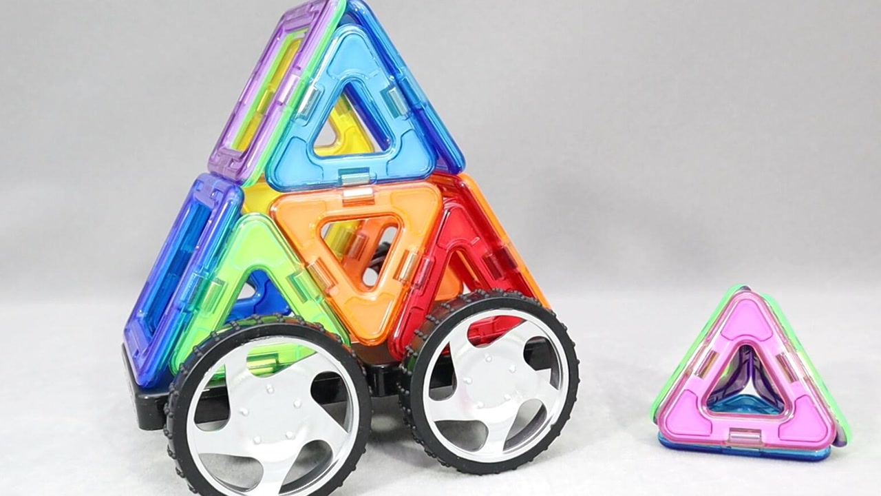 儿童益智启蒙磁力片玩具,开发大脑拼搭小汽车