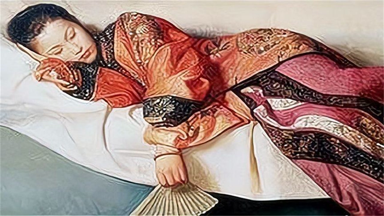 古代宫女睡觉有多难,必须得侧卧,这奇葩规定究竟有什么用