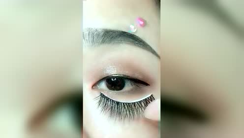 单眼皮的姑娘这样画眼睛,超美