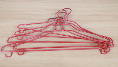 你家有旧衣架吗?神奇用途特别值钱,后悔才知道,赶紧试试