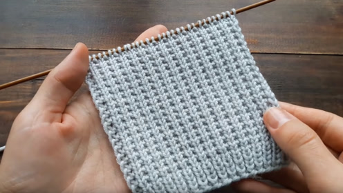 很百搭的一款棒针花样,男女老少的衣服都可织,竖条密格针教程