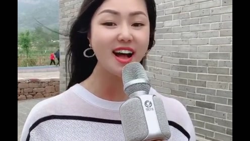 即席演唱何必西天万里遥0:01:04简 介:罗姣陈维王圆圆民歌铁三角唱歌