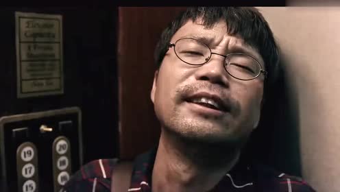 国产喜剧电影王迅玩死亡转盘6发左轮放5颗子弹这就是命