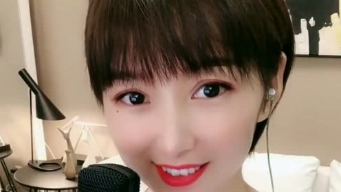 梁红演唱《不要在我的伤口撒盐》pk女主播演唱《红彤彤的春天》