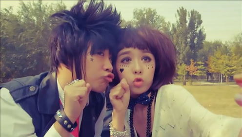 非主流葬爱家族祖传元老级神曲,当年简直是横扫大街