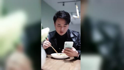 龙小七合集 第三十三集 动心是天性 忠诚是选择 简单的陪伴最长情 对