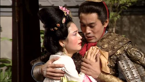 94版三国:吕布与貂蝉凤仪亭幽会,恰巧被董卓撞见,直接给吕布一飞