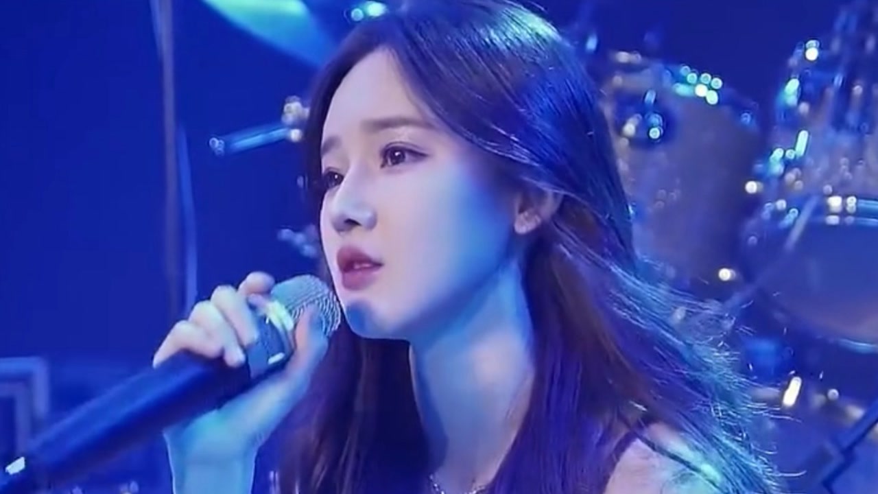 戴羽彤小姐姐伤感歌曲翻唱集,绝美的嗓音,小丑听了也会流泪