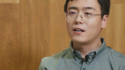 配音演员路知行惹争议,粉丝打赏后收到烂海报,委婉提意见仍被骂