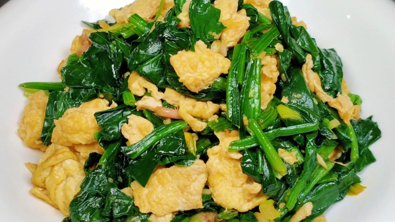 菠菜炒鸡蛋(菠菜炒鸡蛋怎么炒)