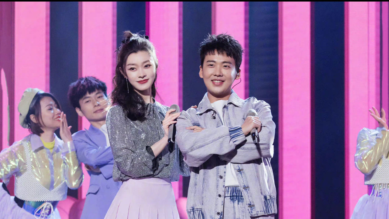 郭麒麟宋轶合唱《霓虹甜心》,一开口太甜蜜了,网友:在一起吧!