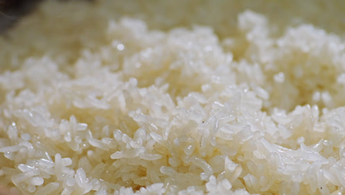 海南三亚陶器蒸的大米饭,干吃都能来三大碗