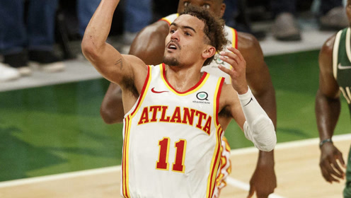 看新鹰王特雷杨赛季十大精彩瞬间