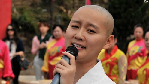 这首佛歌,火的不能再火了,竟是一位尼姑所唱