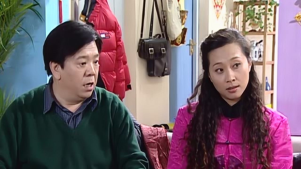 胡一统为了要孩子过年,和玛丽联合起来,一起对付夏东海夫妇