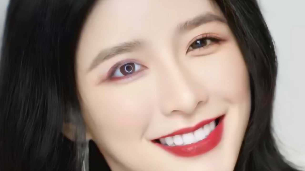 蔡卓宜女团微笑眼妆,喜欢蔡蔡超级治愈的笑容啊!