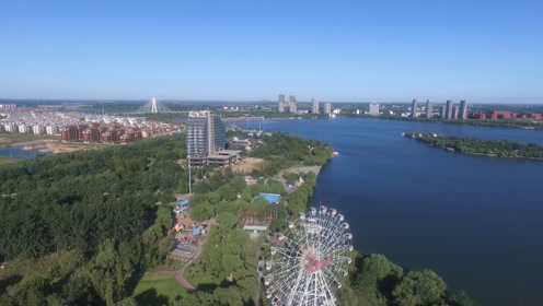 航拍山东潍坊安丘青云湖美景