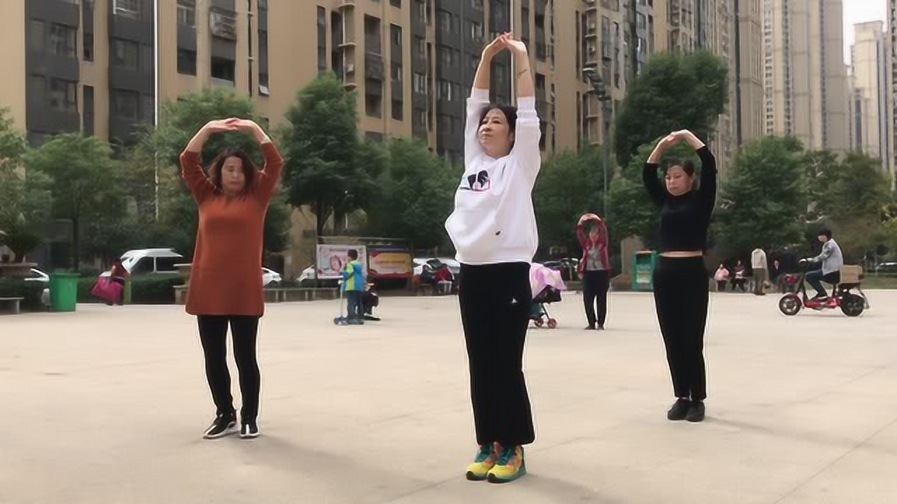 新创摆臀收腹健身舞,节奏动感,3分钟暴汗燃脂,有效减肥