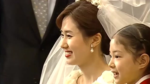 乞丐王子:70-1 蔷薇始光大婚露出幸福的笑容 香玉和英淑参加
