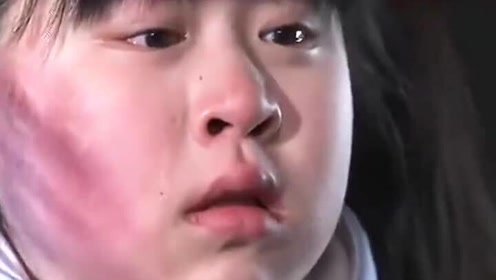 后妈终究是后妈,对继女下手如此狠毒脸都扇肿了