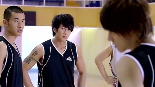 篮球火:无极尊加入霹雳烽火狼队