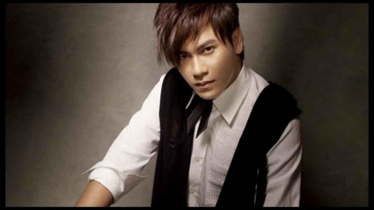 湖北荆州全民星秀路演团蒙面奇痴心绝对李圣杰被爱是幸福爱人是痛苦