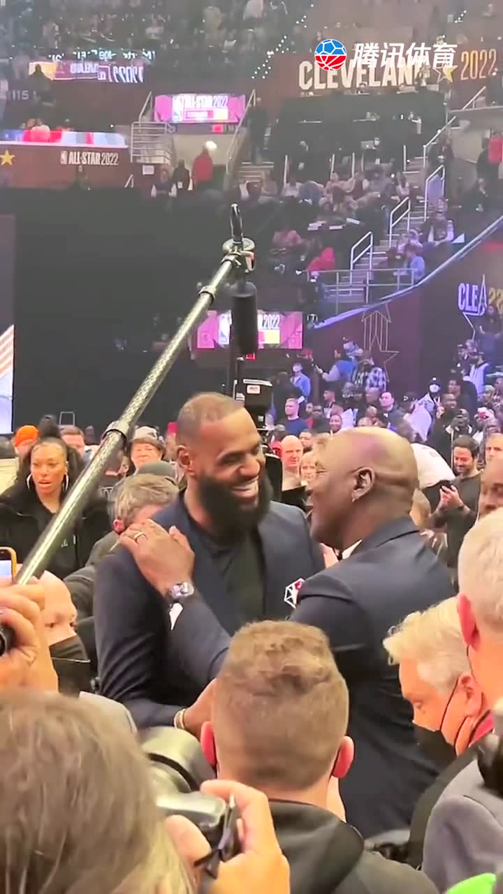 老詹人生中一半的时间都是以NBA球员身份度过的，这真的很夸张了！
