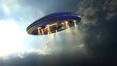 覆盖在地球上发光的红色UFO，NASA拍摄并且公布